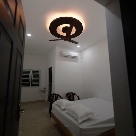 Vg Mahal Hotel Tiruchirappalli Esterno foto