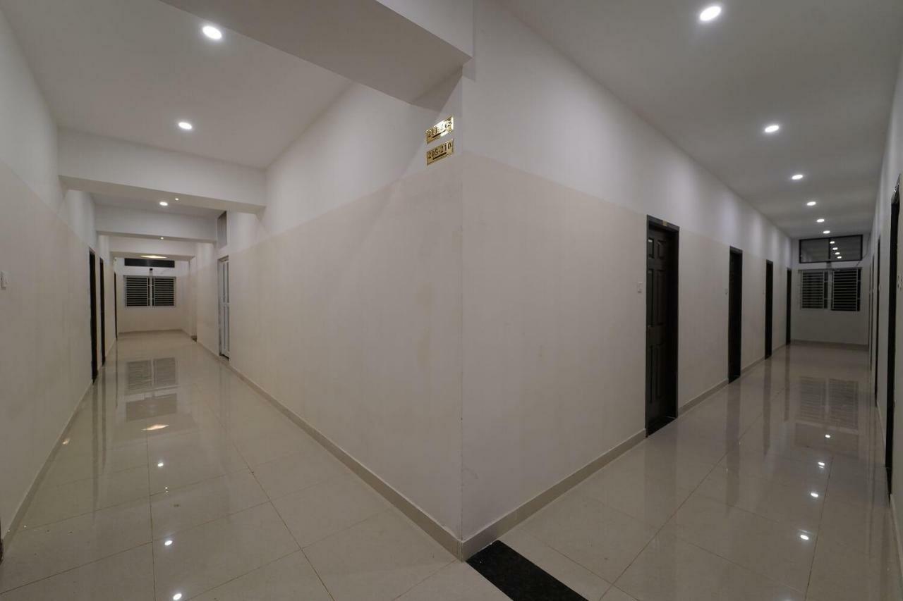 Vg Mahal Hotel Tiruchirappalli Esterno foto